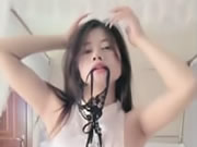 Cô gái Trung Quốc ngực to gợi cảm thoát y và thủ dâm